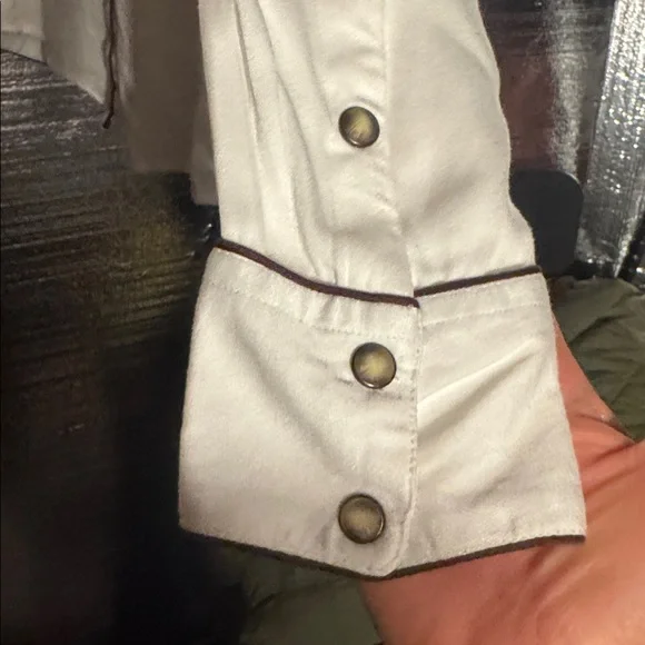 ARIAT WOMEN'S ELSA FLORAL EMBROIDERED LONG SLEEVE SNAP WESTERN SHIRT. XS - Picture 4 of 9